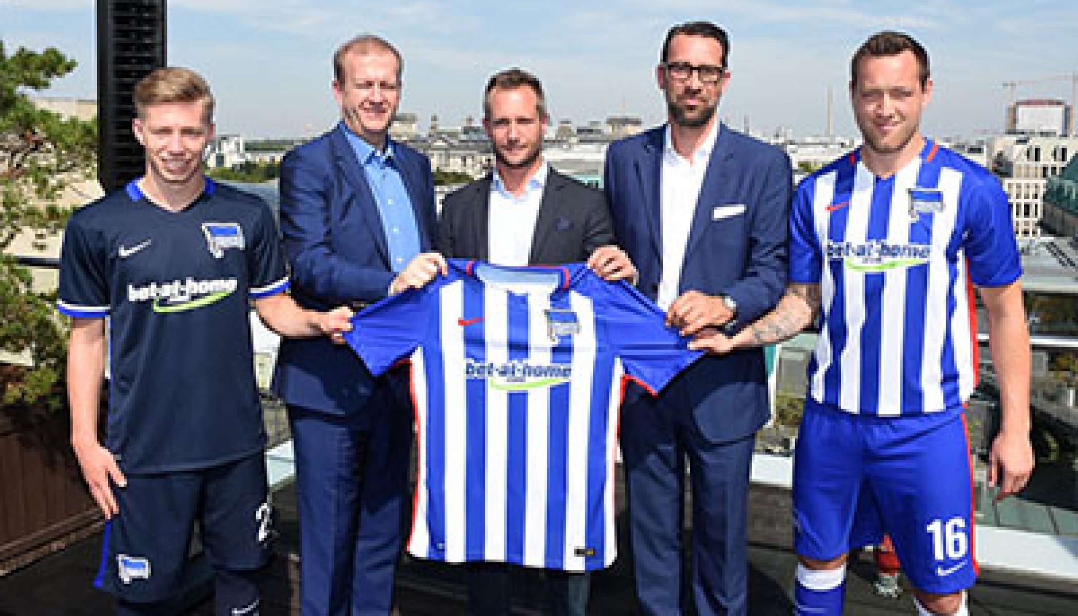 Hertha Berlin Sign Up Bet At Home Com As New Shirt Sponsor Isportconnect Hertha Berlin Sign Up Bet At Home Com As New Shirt Sponsor Isportconnect